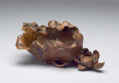 图片[3]-Carved Bamboo Water Holder in the Shape of a Lotus Leaf with Sansong’s Mark, 17th century, late Ming to early Qing dynasty-China Archive